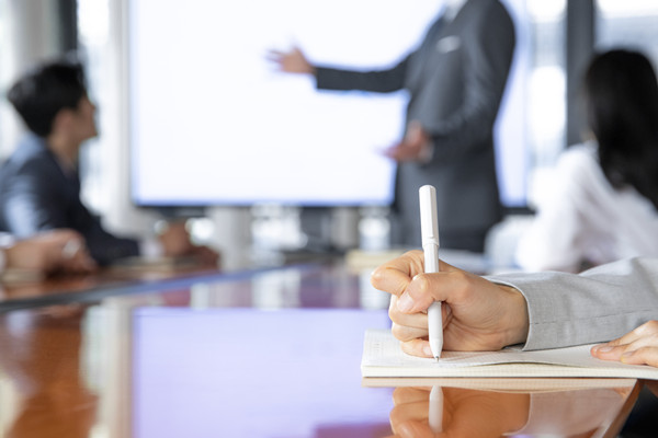 发改委:将推出一批促进生活性服务业发展的硬招、实招 发改委:将推出一批促进生活性服务业发展的硬招、实招