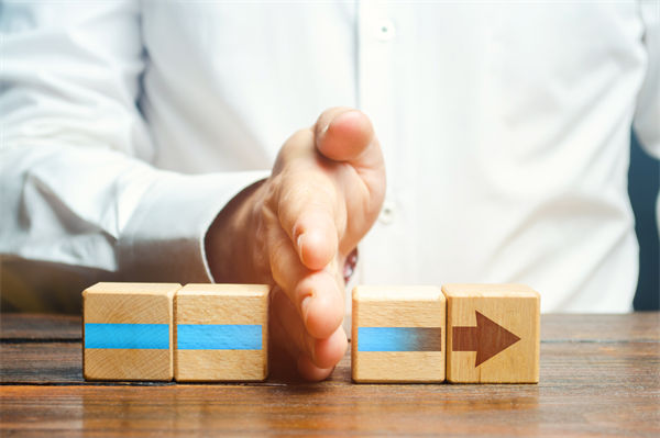 三大原厂暂停报价！DDR5现货价一周暴涨25% 存储“进入卖方市场”