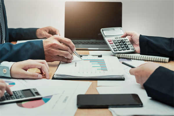 报道：购置税退坡前夕 车企采购 “堵门” 宁德时代 车企内部人士称现在就是抢电池大战